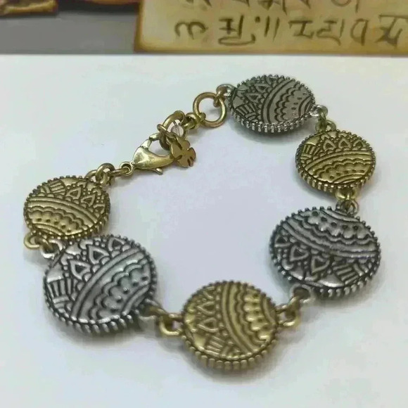 Lucky Brand Reversible Silver Gold Bracelet Round Medallions Antique Finish - Picture 1 of 7
